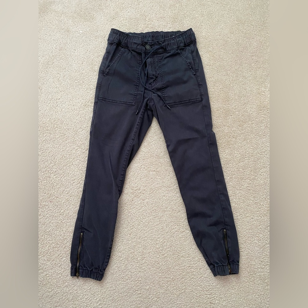 American Eagle cargo jogger pant